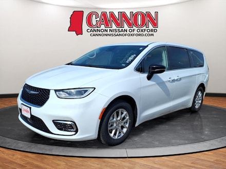 2024 Chrysler Pacifica Touring L Van Passenger Van