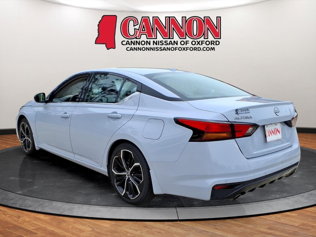 Used 2024 Nissan Altima 2.5 SR Sedan