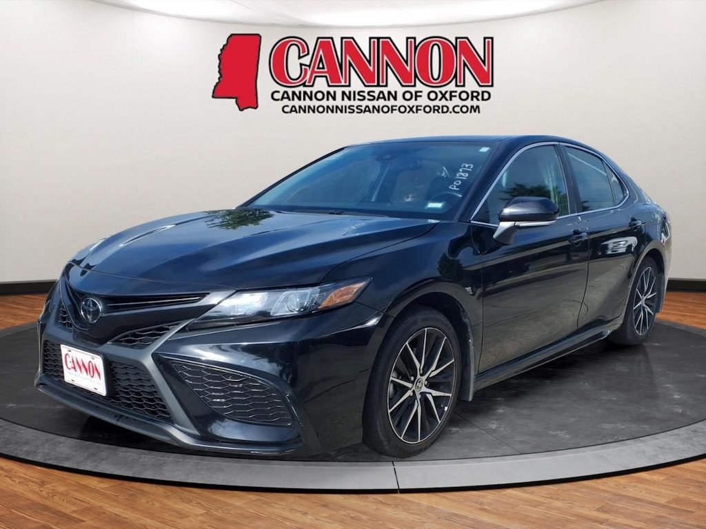 Used 2024 Toyota Camry SE Sedan