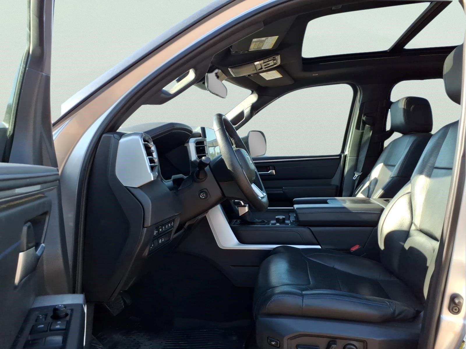 2025 Toyota Tundra Platinum - Photo 15