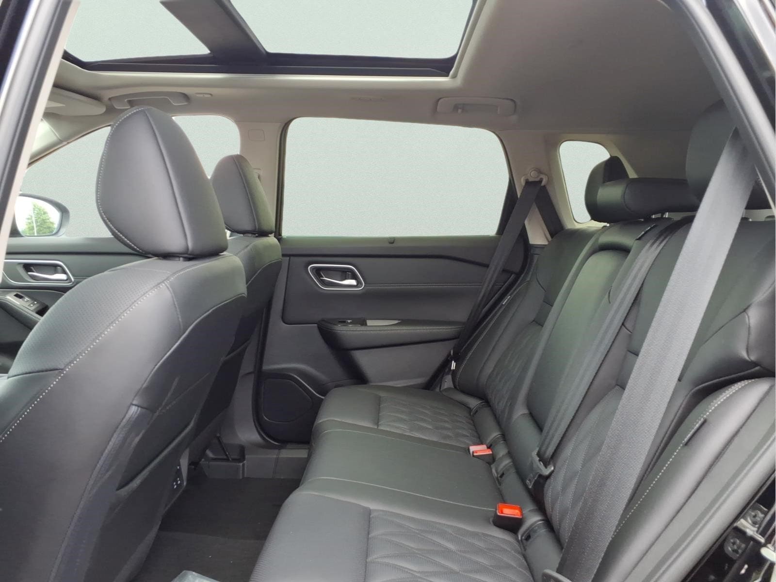 2026 Nissan Rogue Platinum - Photo 10