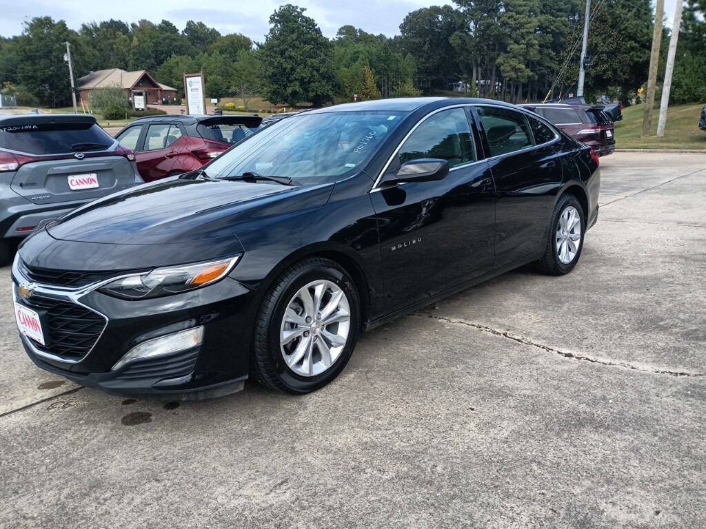 2024 Chevrolet Malibu 1LT photo 3