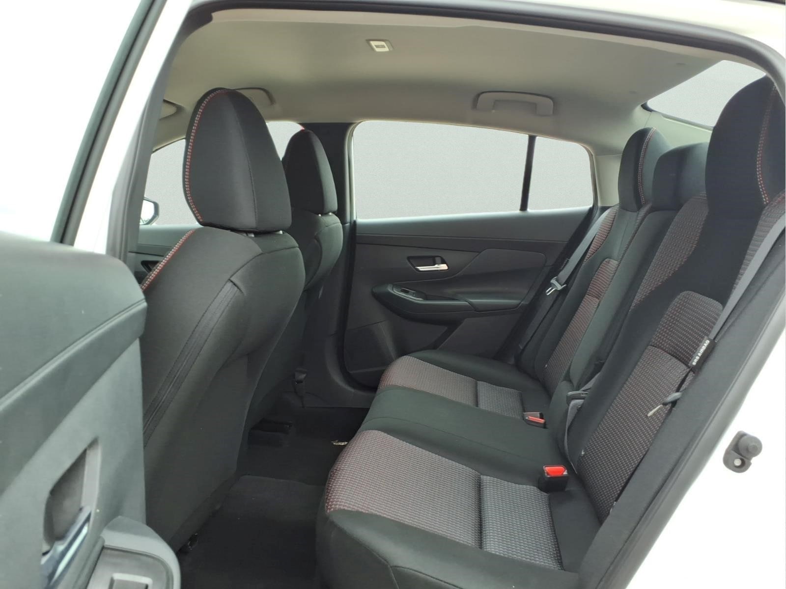 2026 Nissan Sentra SR - Photo 10