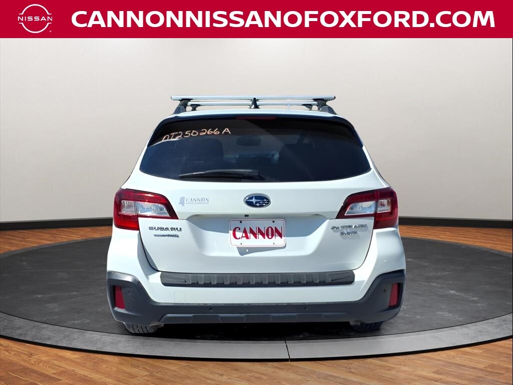 2019 Subaru Outback 3.6R Touring photo 4