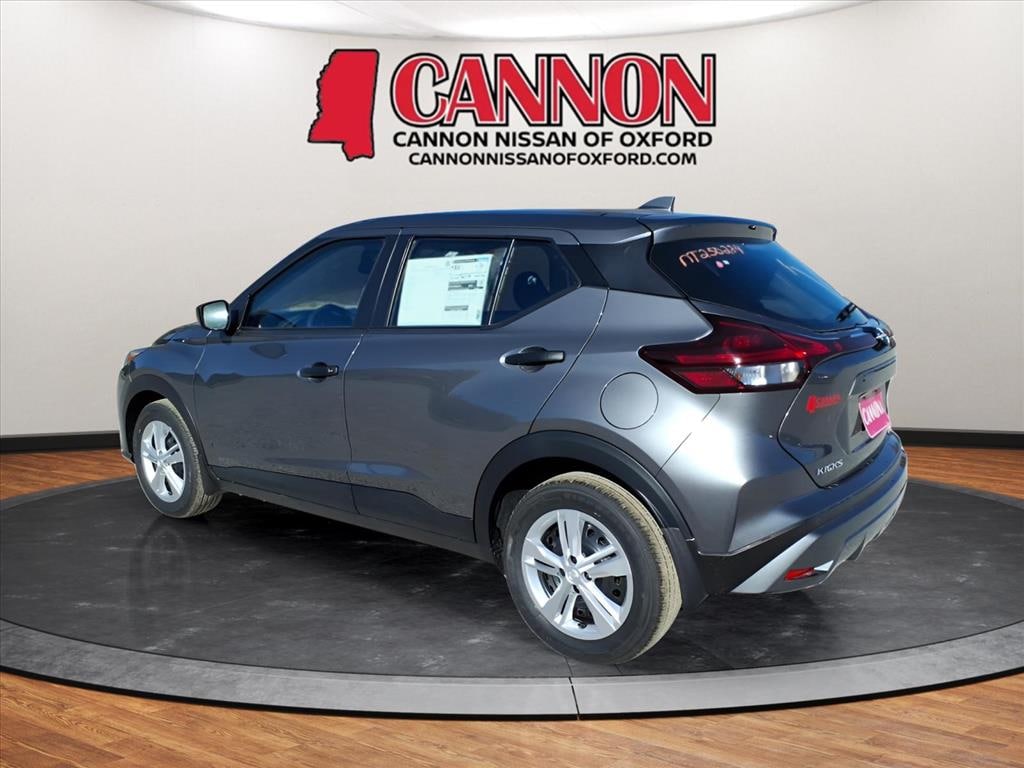 New 2025 Nissan Kicks Play S SUV