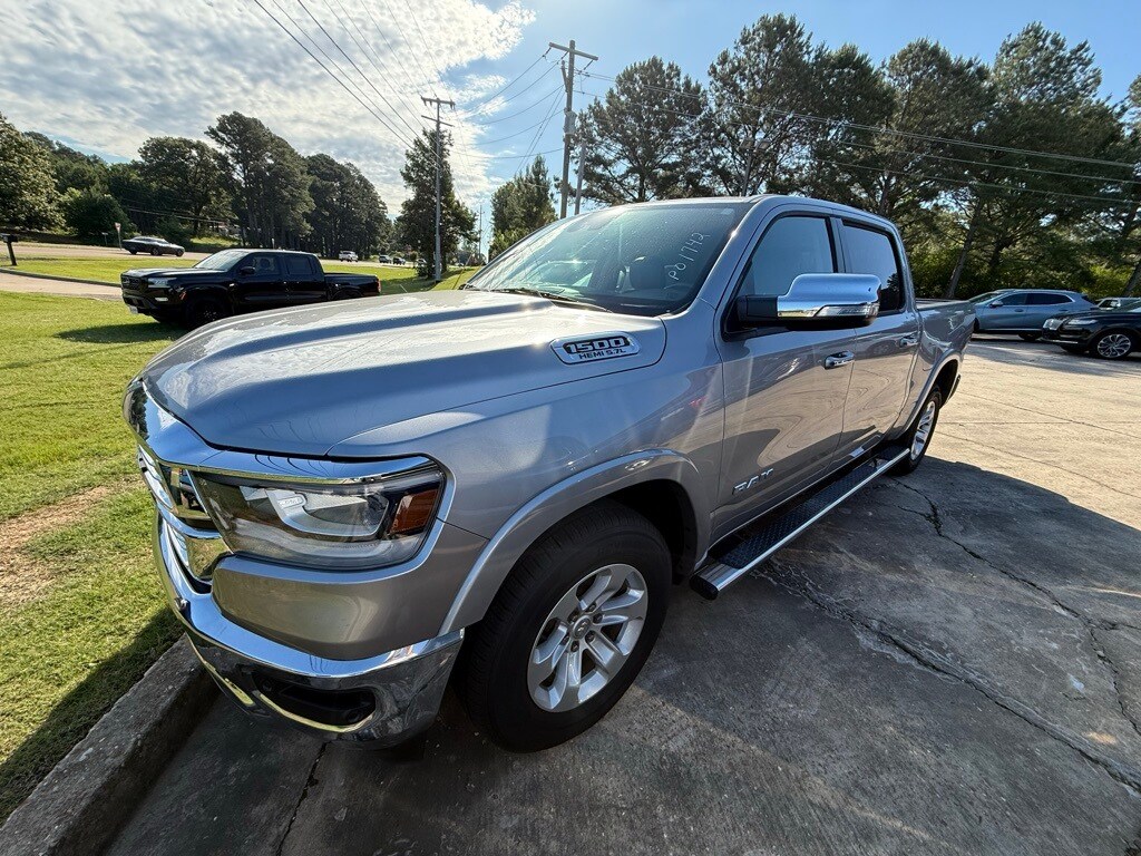 2019 Ram 1500 Laramie photo 3
