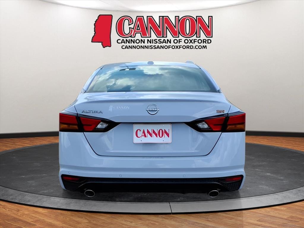 New 2025 Nissan Altima SR Sedan