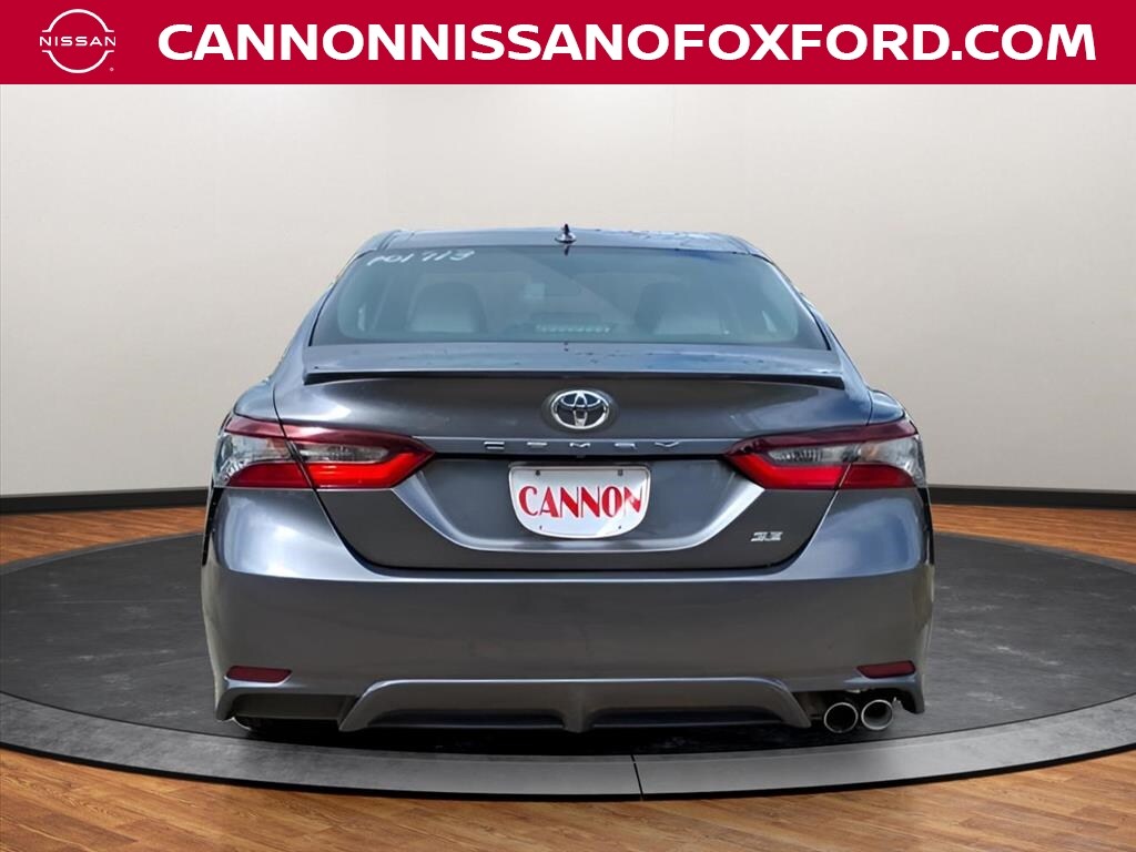 2022 Toyota Camry SE photo 4