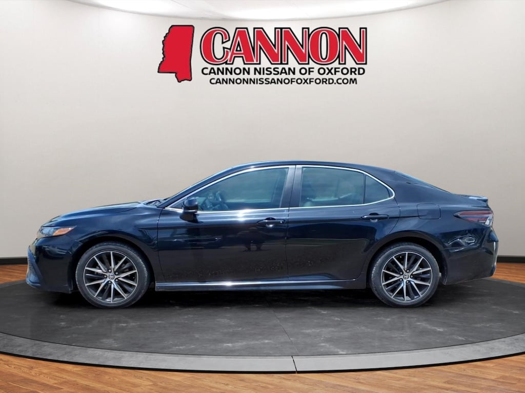 Used 2024 Toyota Camry SE Sedan