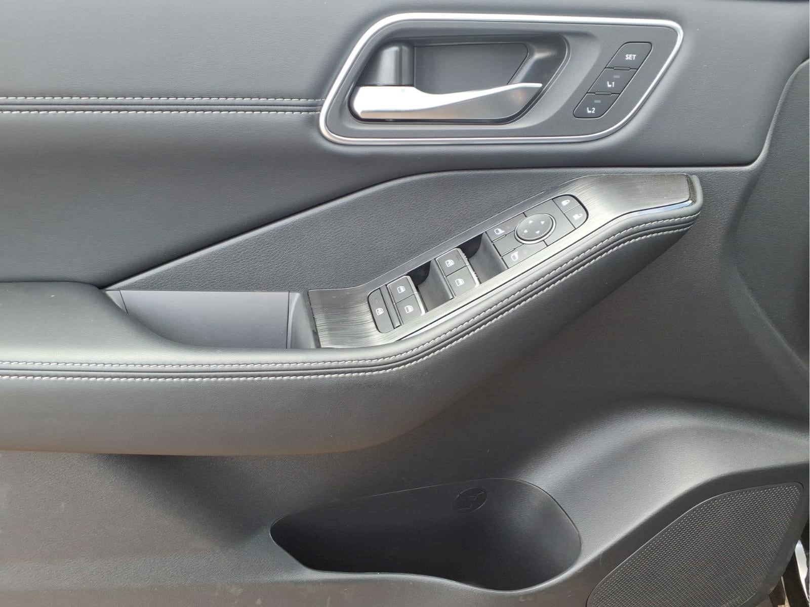 2026 Nissan Rogue Platinum - Photo 13