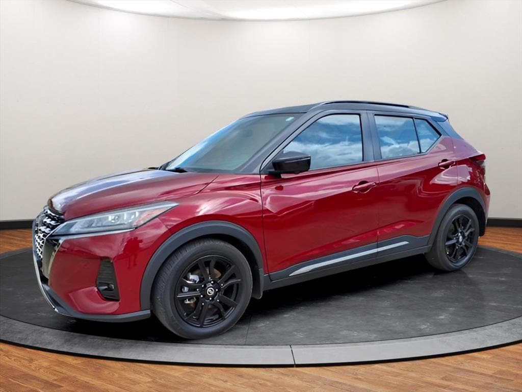 2021 Nissan Kicks SR