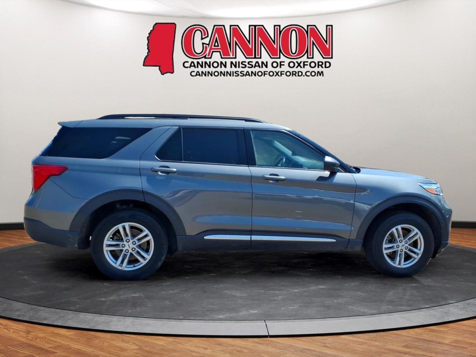 2023 Ford Explorer XLT - Photo 6