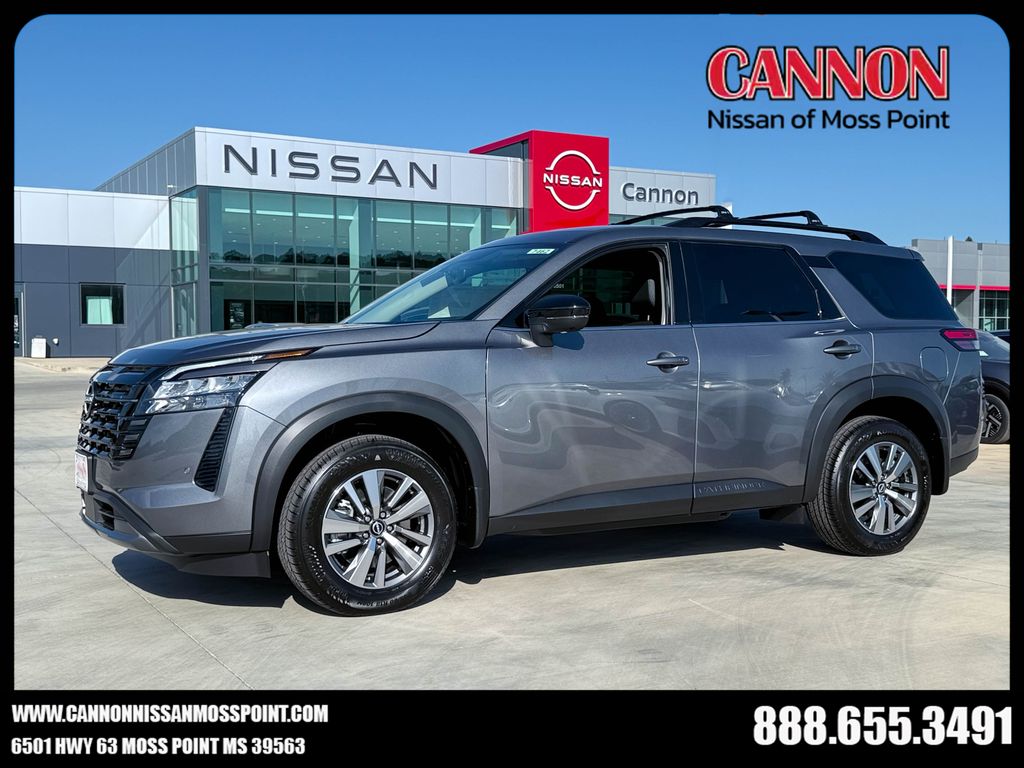 2026 Nissan Pathfinder SL 2WD's photo