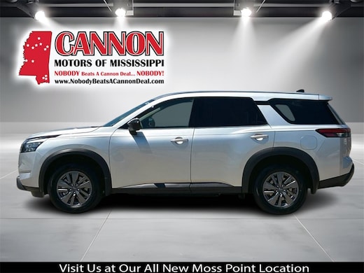 2025 Nissan Pathfinder Platinum photo 4
