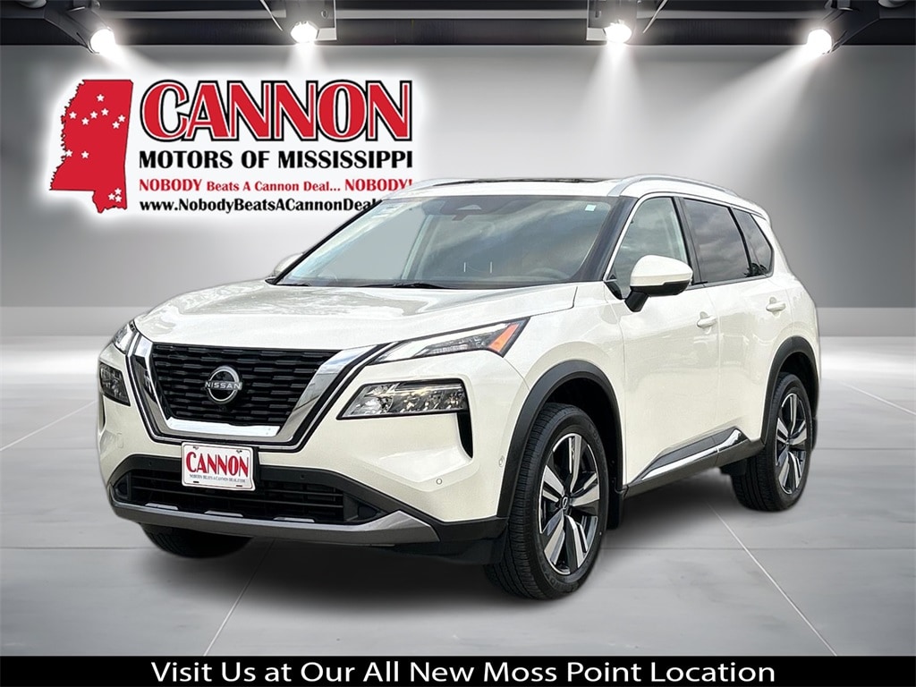 2023 Nissan Rogue SL's photo