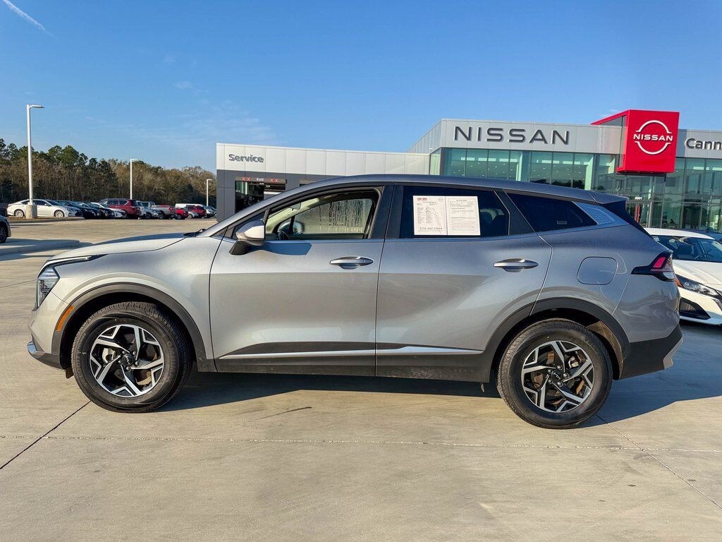 Used 2024 Kia Sportage LX SUV