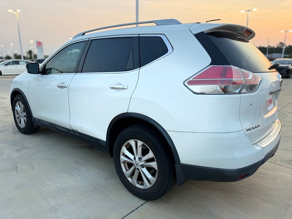 Used 2015 Nissan Rogue SV with VIN 5N1AT2MT8FC862848 for sale in Moss Point, MS
