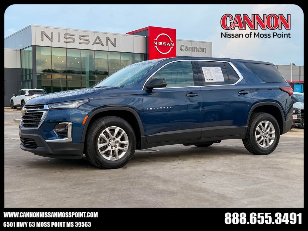 Used 2023 Chevrolet Traverse LS SUV