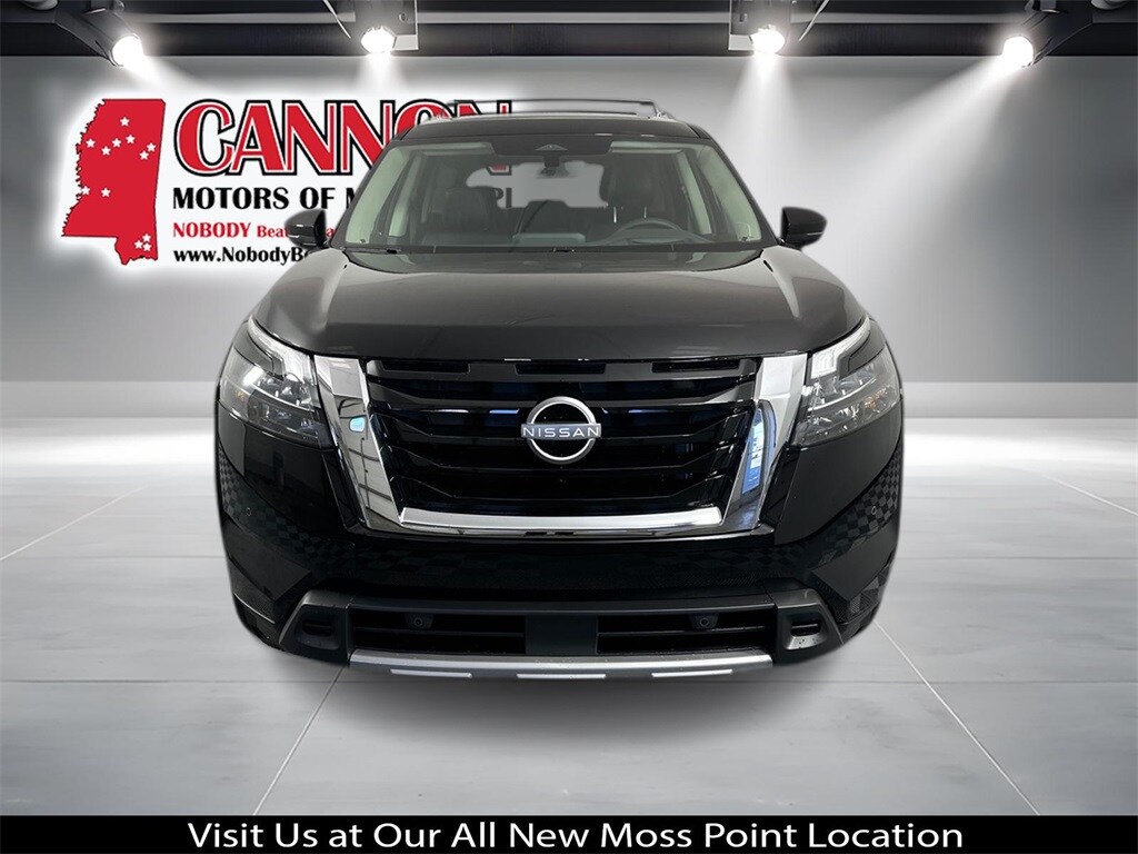 New 2025 Nissan Pathfinder Platinum SUV