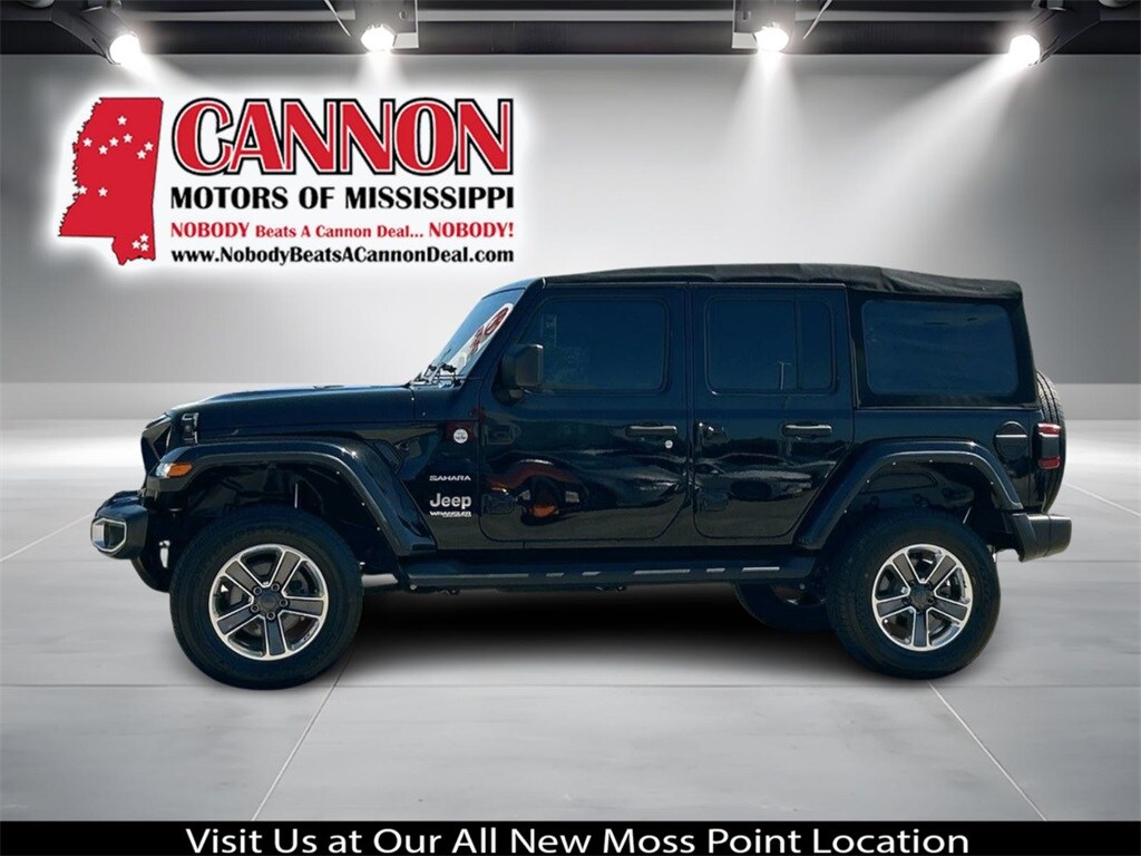 2021 Jeep Wrangler Unlimited Sahara photo 2