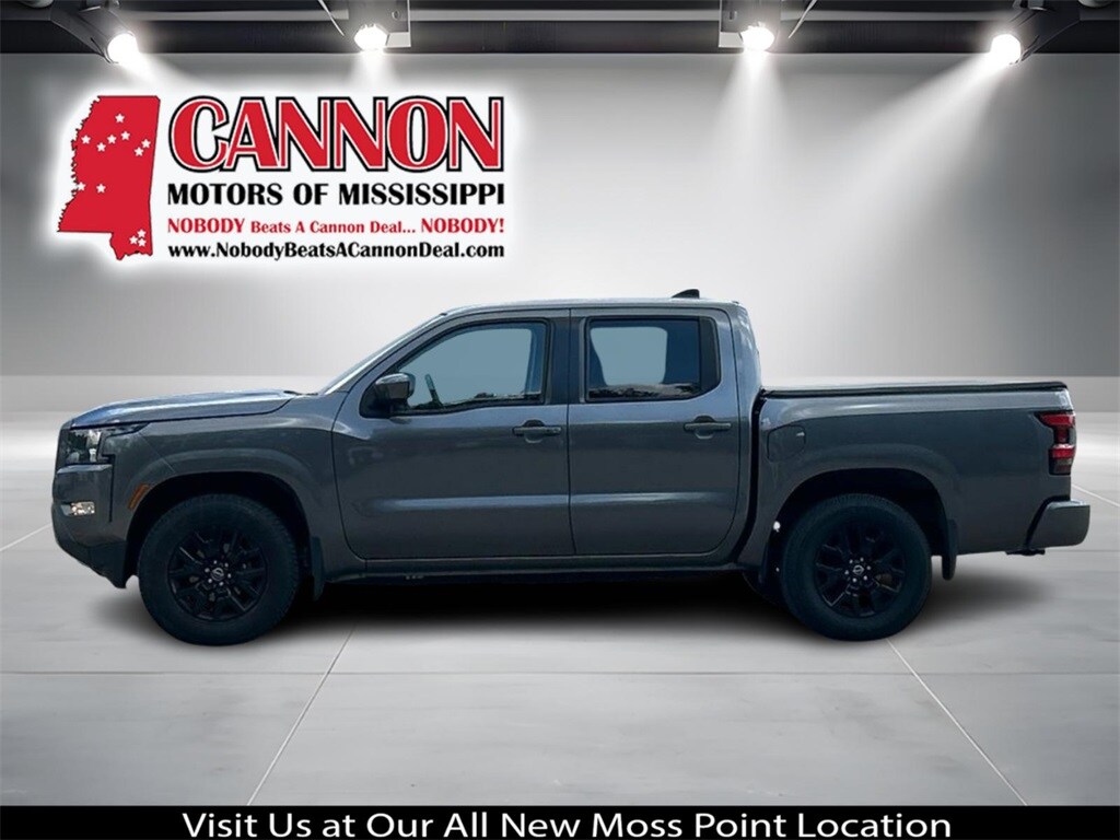 2022 Nissan Frontier SV photo 2