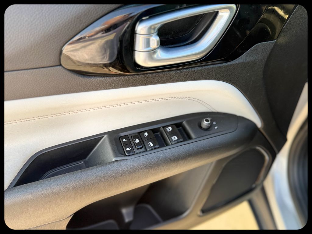 2025 Jeep Compass Limited - Photo 15