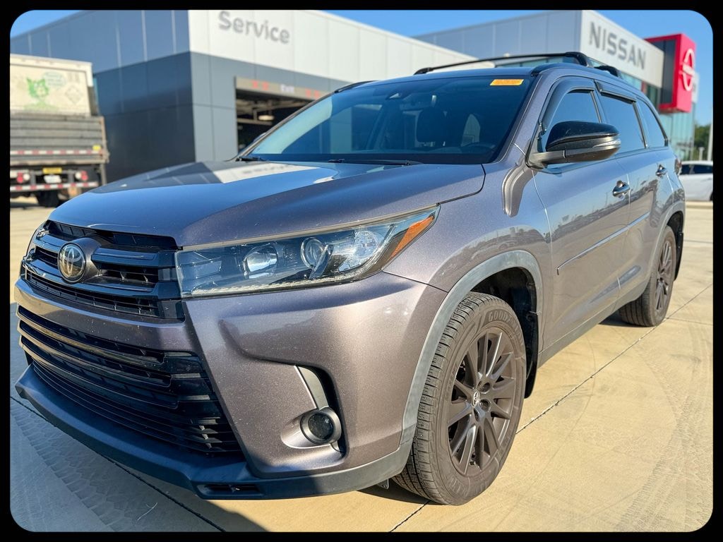 Used 2019 Toyota Highlander SE SUV
