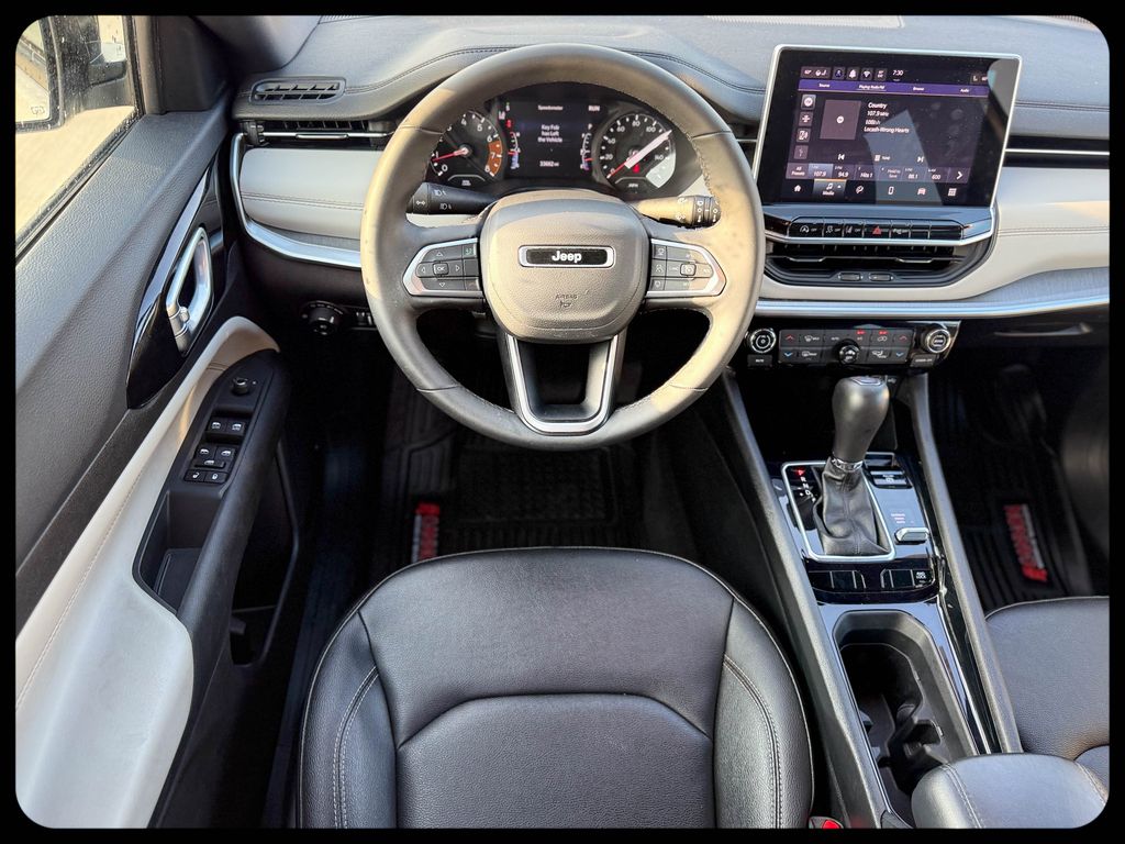 2025 Jeep Compass Limited - Photo 18
