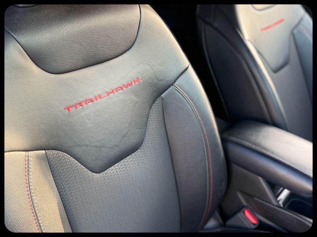 2025 Jeep Compass Trailhawk - Photo 11