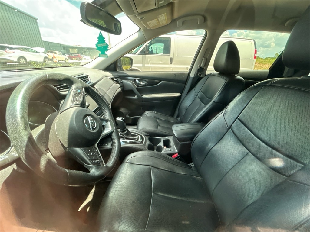 Used 2019 Nissan Rogue SL with VIN 5N1AT2MT0KC778601 for sale in Moss Point, MS