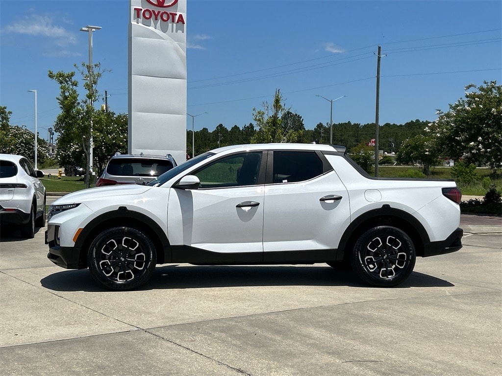 Used 2022 Hyundai Santa Cruz SE with VIN 5NTJADAE0NH013720 for sale in Moss Point, MS