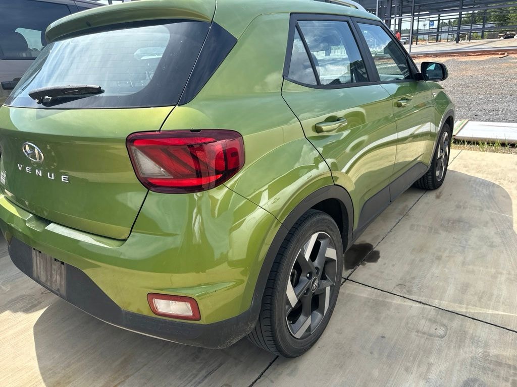 Used 2023 Hyundai Venue SEL SUV