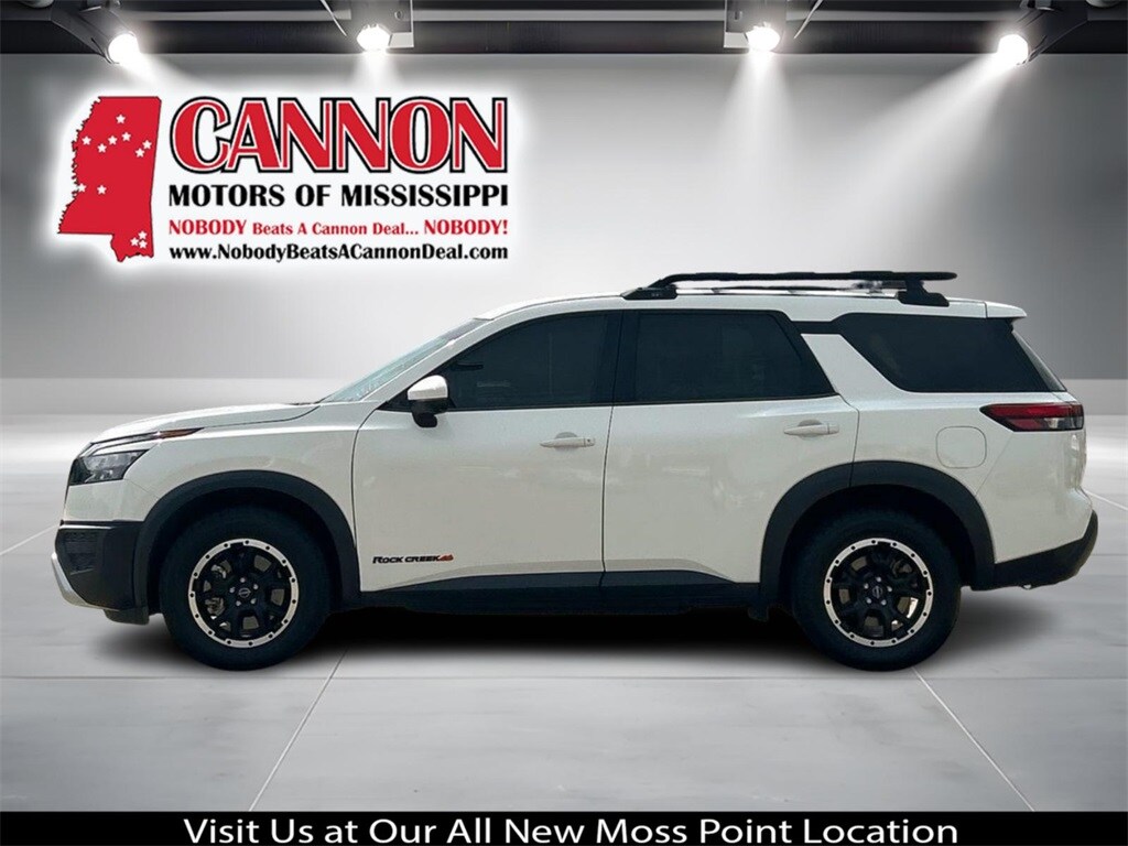 2023 Nissan Pathfinder Rock Creek photo 2