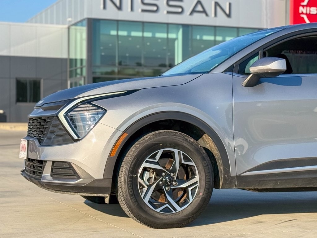 Used 2024 Kia Sportage LX SUV