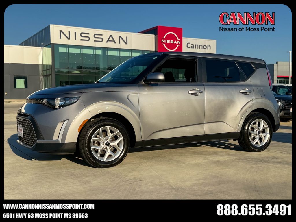 2025 Kia Soul 2.0L LX IVT's photo