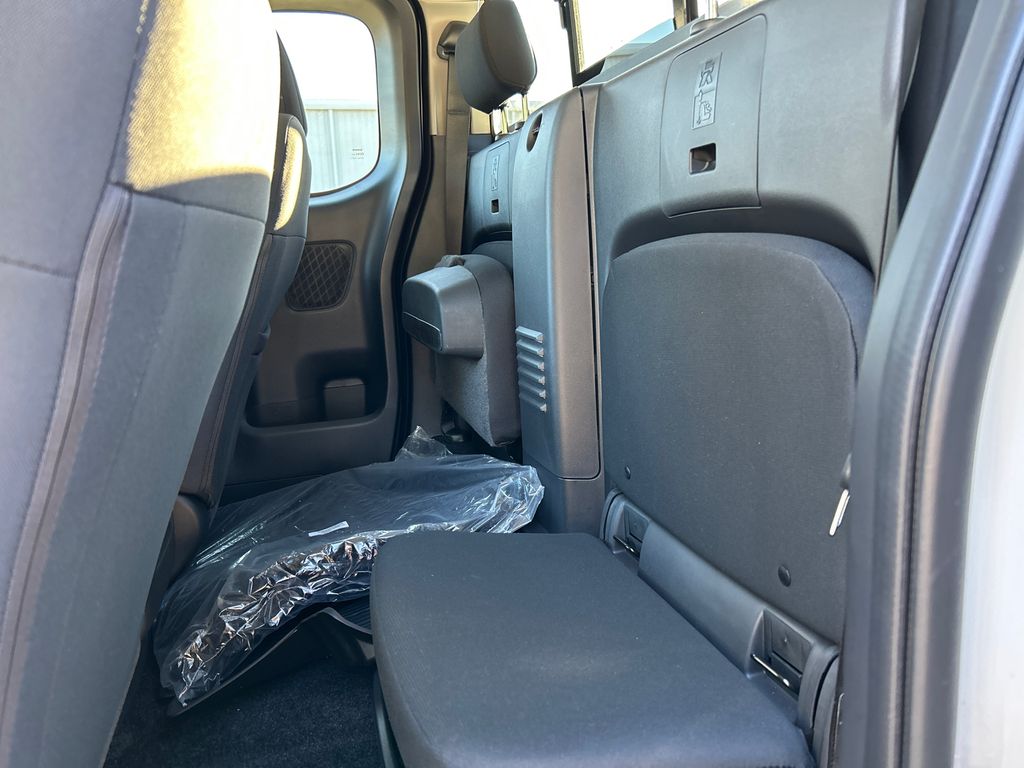 2026 Nissan Frontier S - Photo 25
