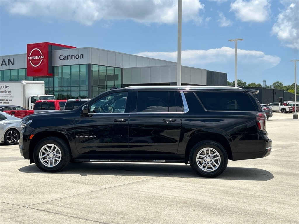 Used 2023 Chevrolet Suburban LT with VIN 1GNSCCKD6PR347167 for sale in Moss Point, MS