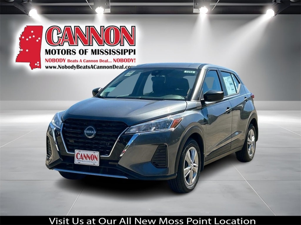 2025 Nissan KICKS PLAY Base's photo