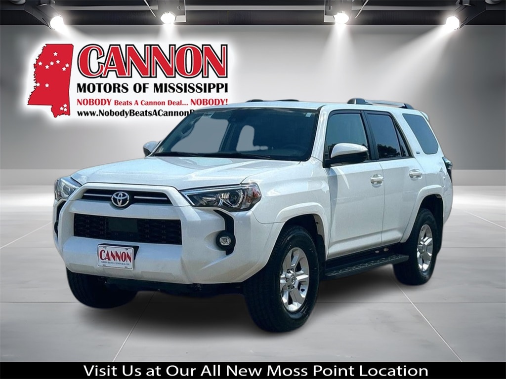 2024 Toyota 4Runner SR5's photo