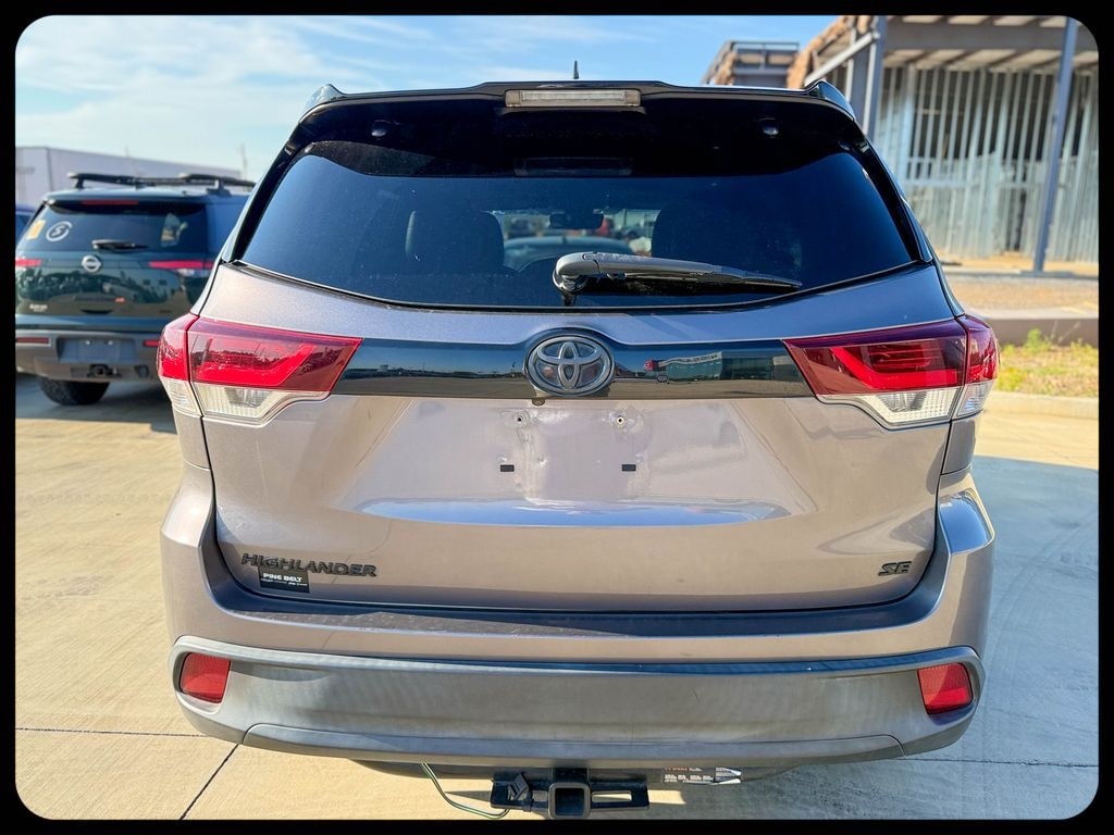 Used 2019 Toyota Highlander SE SUV