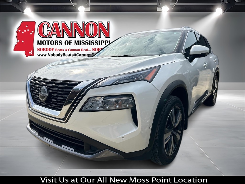 2023 Nissan Rogue SL's photo