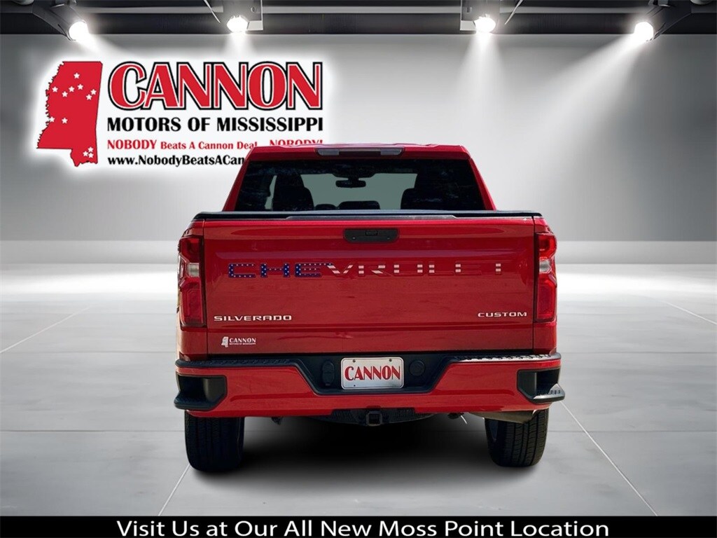 2022 Chevrolet Silverado 1500 Custom photo 3
