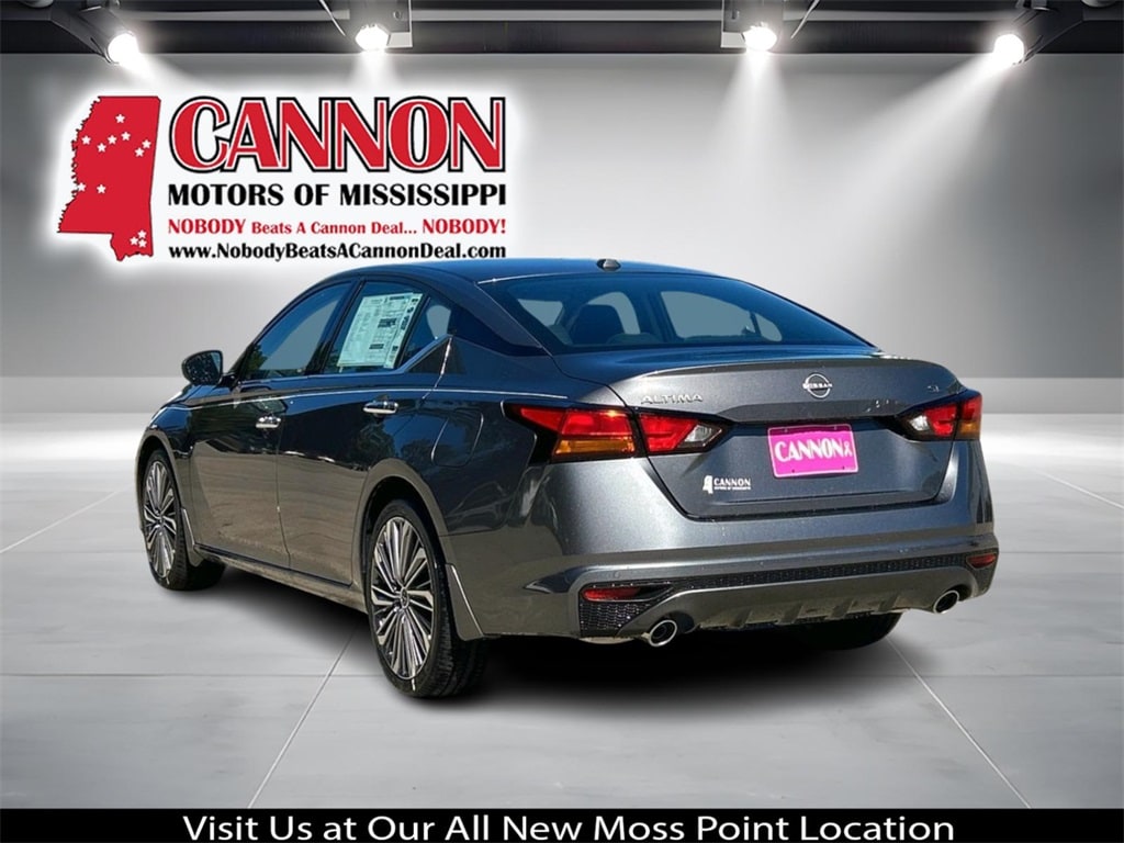 New 2025 Nissan Altima 2.5 SL Sedan