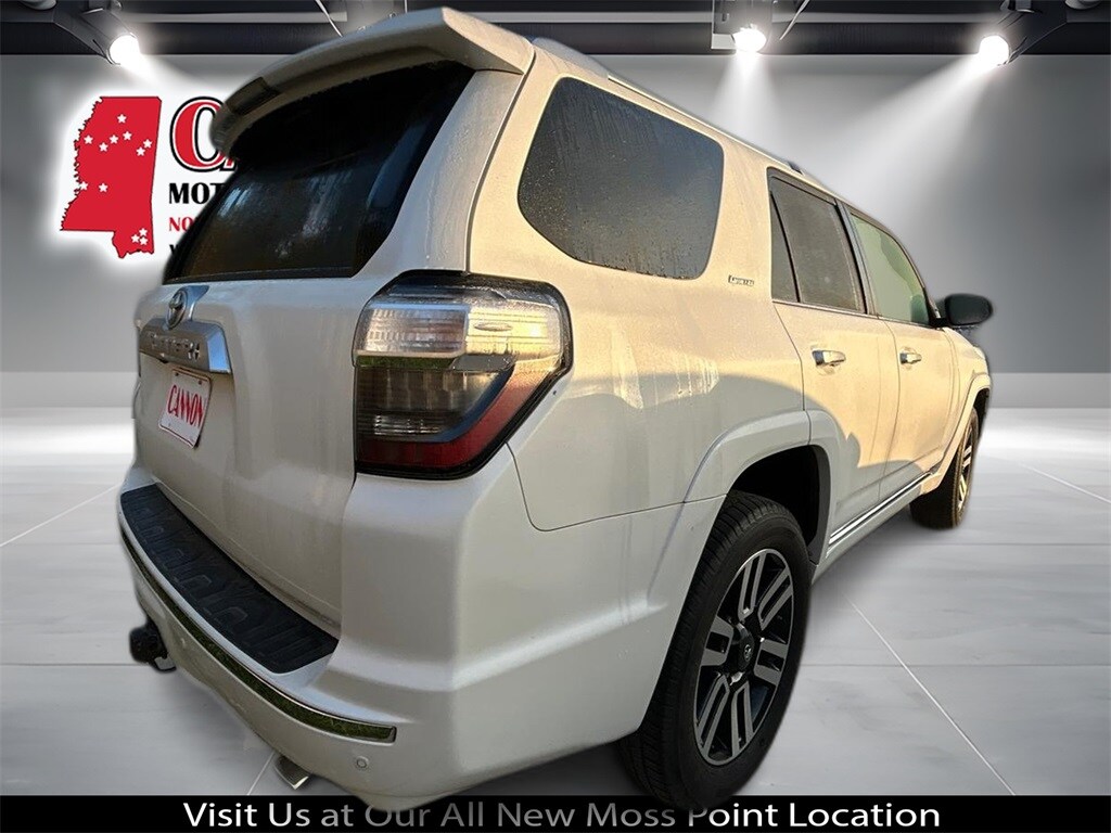 2016 Toyota 4Runner SR5 Premium photo 3
