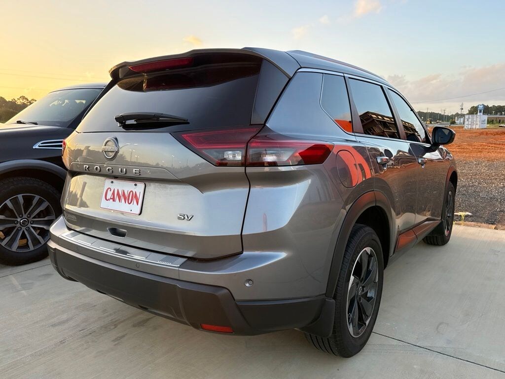 Used 2024 Nissan Rogue SV SUV