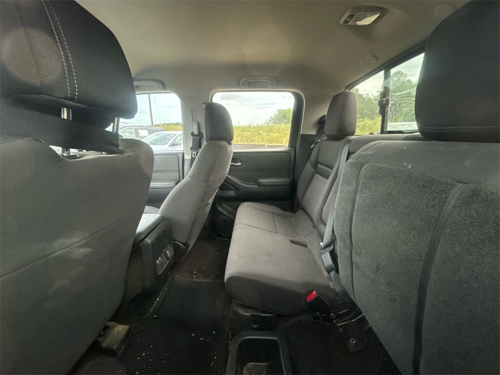 2024 Nissan Frontier SV photo 2