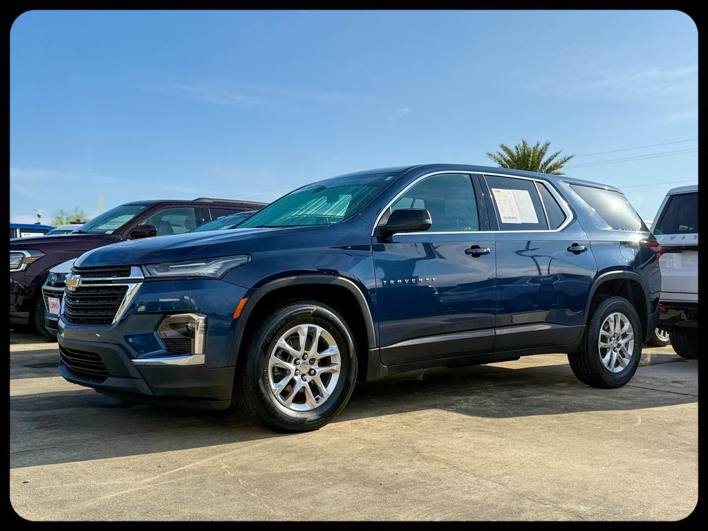 2023 Chevrolet Traverse FWD LS's photo