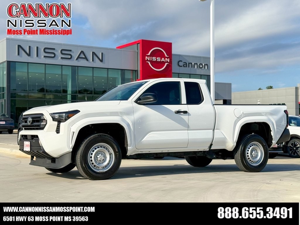 2024 Toyota Tacoma SR's photo