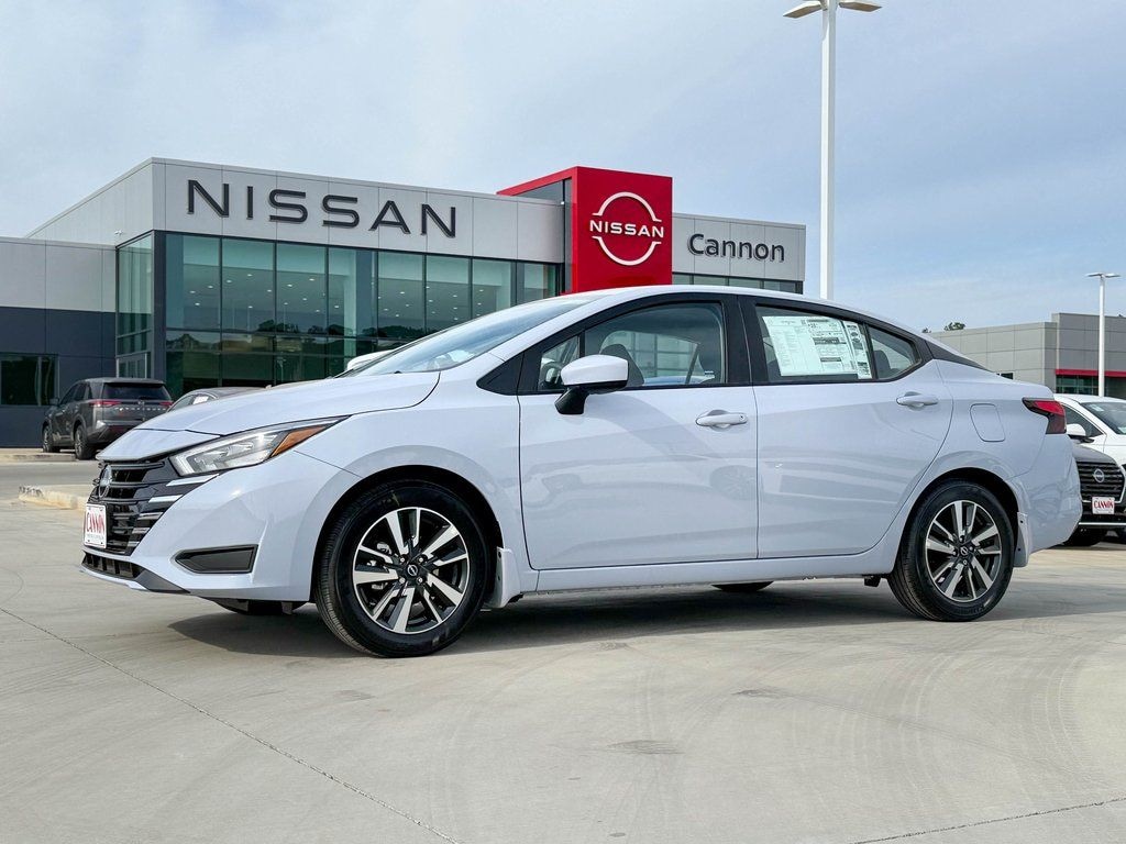 New 2025 Nissan Versa 1.6 SV Sedan