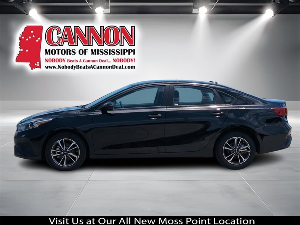 Used 2024 Kia Forte LXS with VIN 3KPF24AD1RE703706 for sale in Moss Point, MS